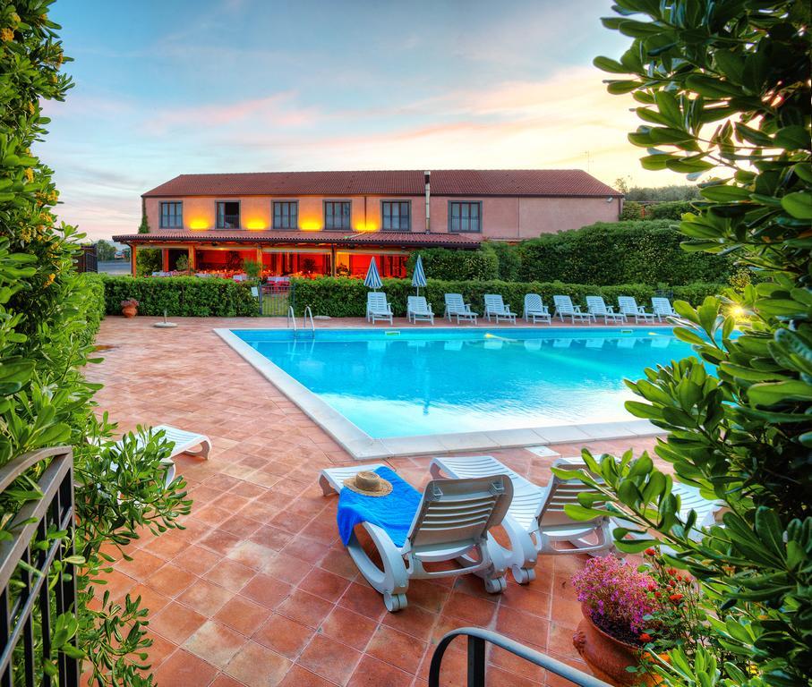 Santa Maria di Licodia Agriturismo Biologico Corte Aragonese מראה חיצוני תמונה